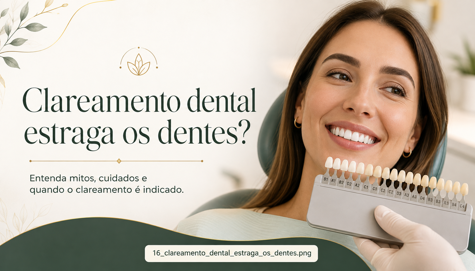 Sorriso durante avaliação para clareamento dental